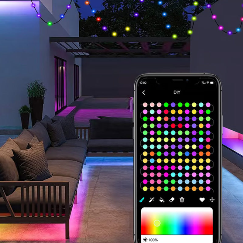 Fargerike utendørs takskjegglys