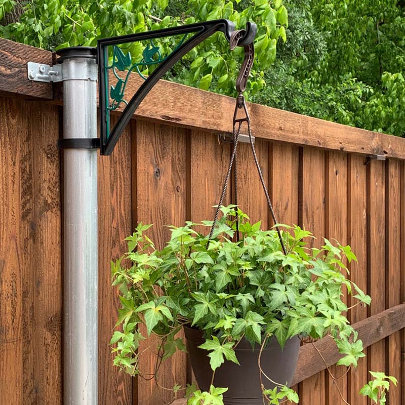 Henger for gjerdestolpe