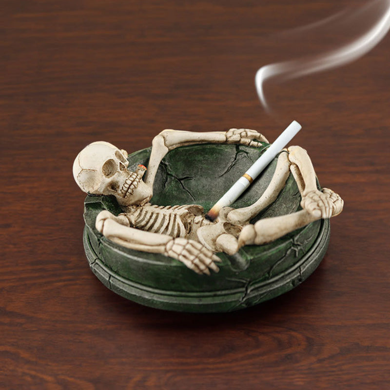 Kreativt hodeskalleaskebeger