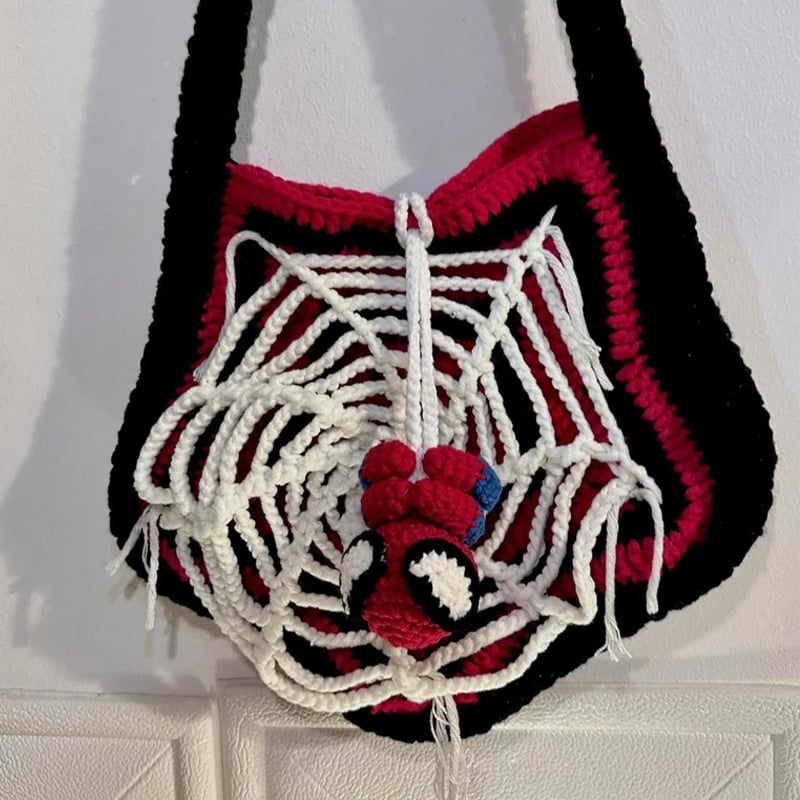 Cartoon Spider Pendant