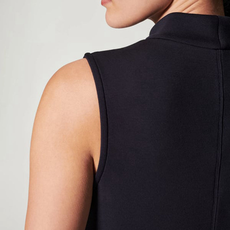 Ermeløs kjole med lommer