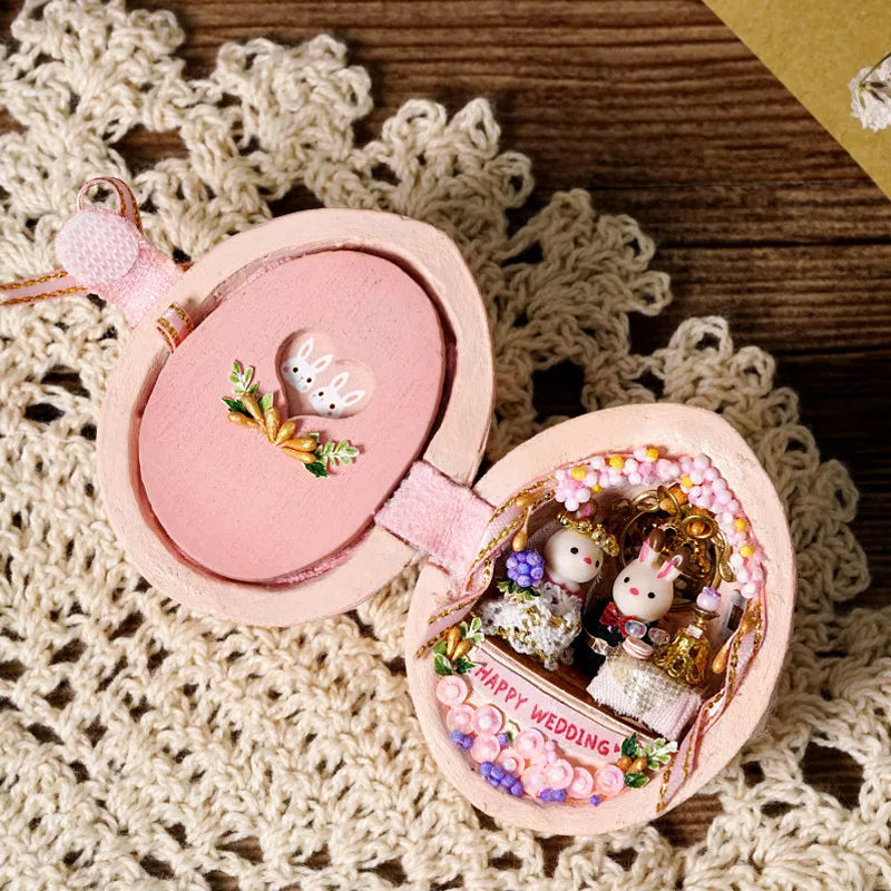 Kreativ DIY mikroskopisk valnĂžttformet husmodell