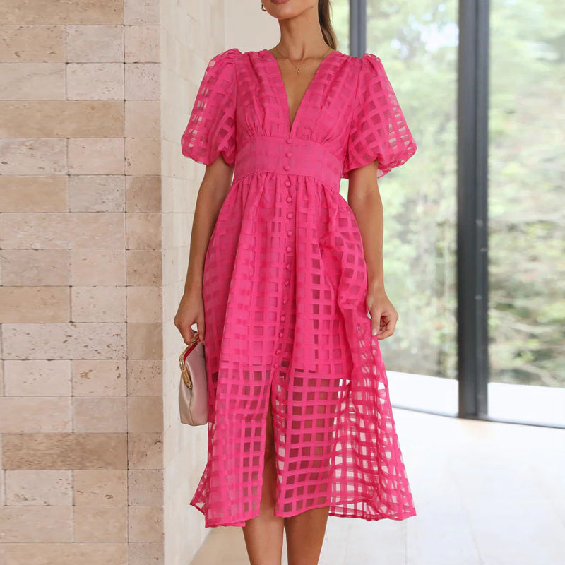 Puffermet kjole i kvadratisk mønster