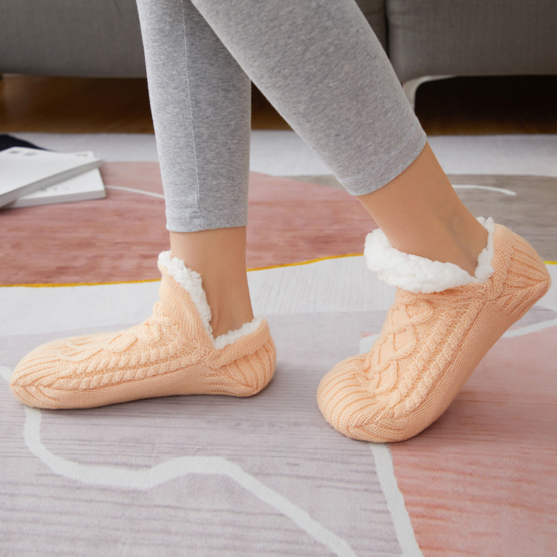 Slip-on Fluffy TĂžfler
