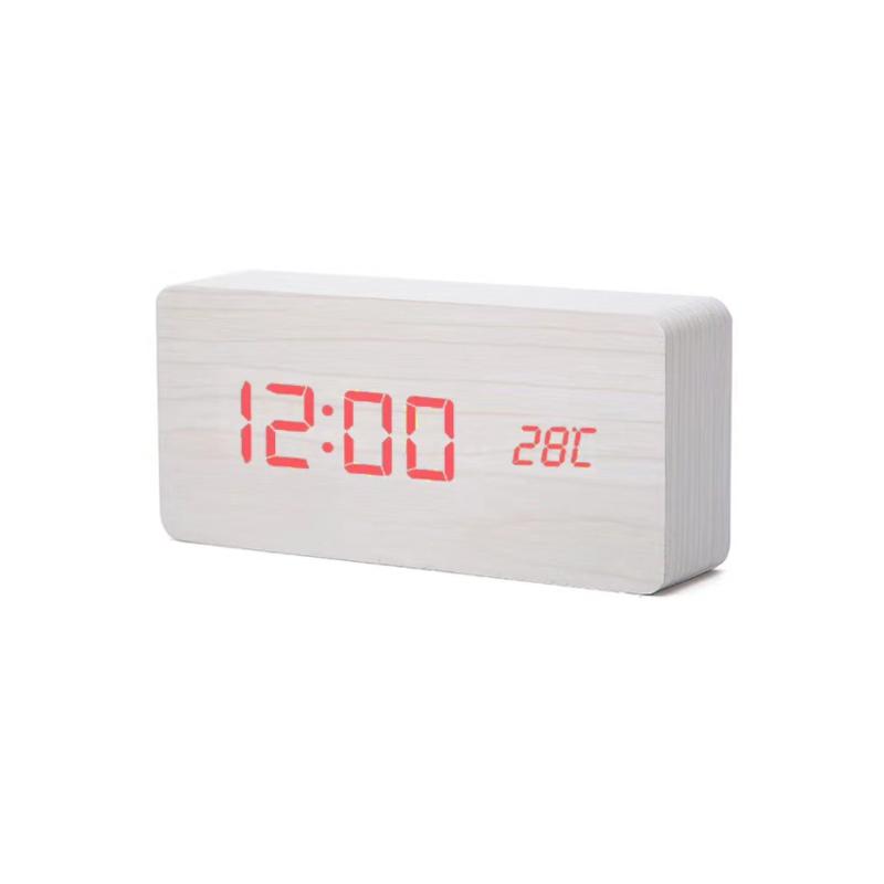 LED-Vekkerklokke i Tre Med Lydkontroll