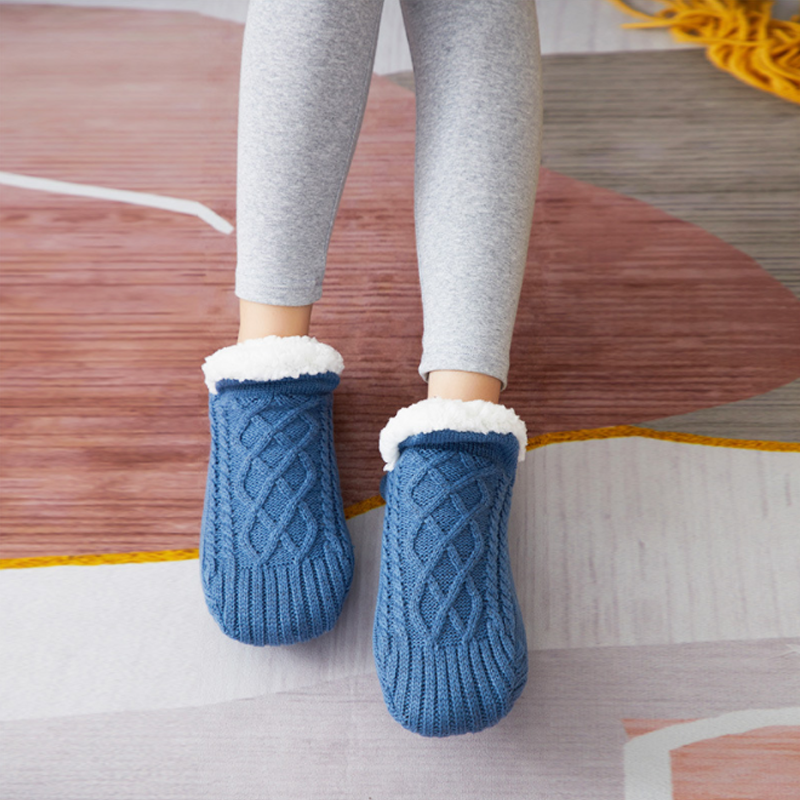 Slip-on Fluffy TĂžfler