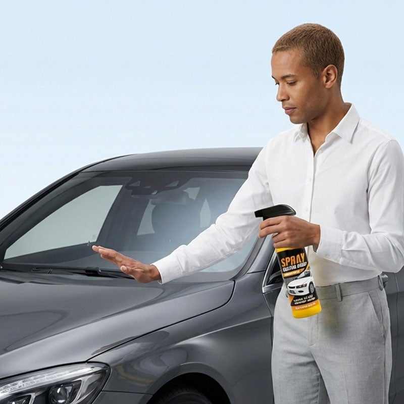 Rengjørings- og pleiespray for billakk