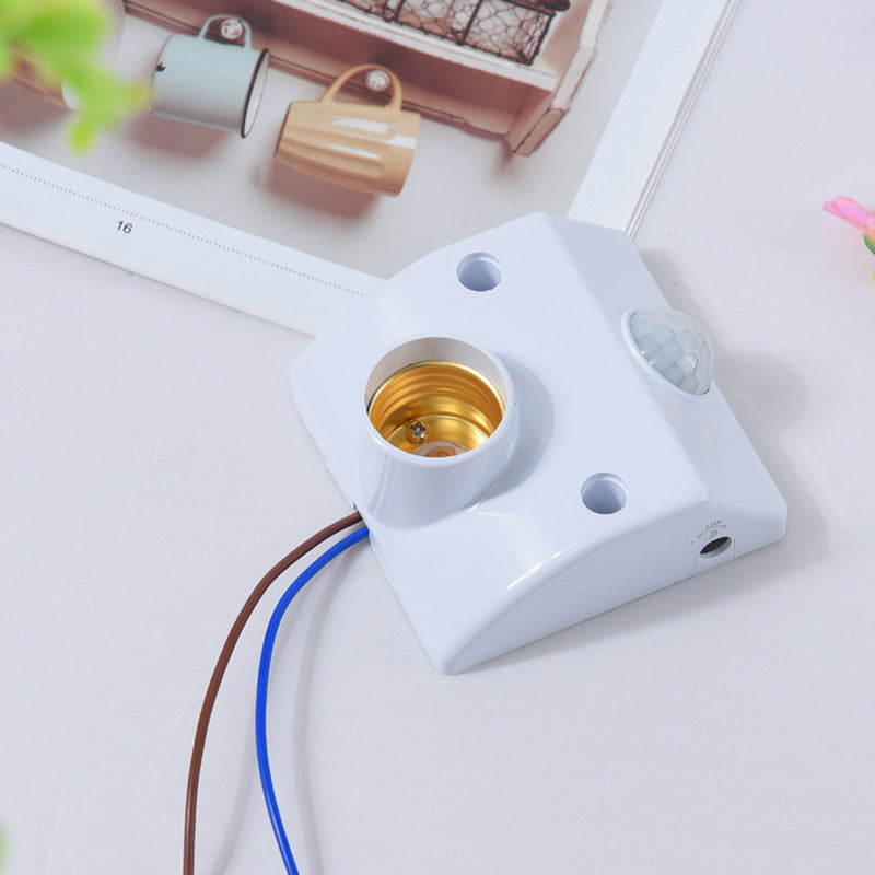 Lampeholder med bevegelsessensorbryter