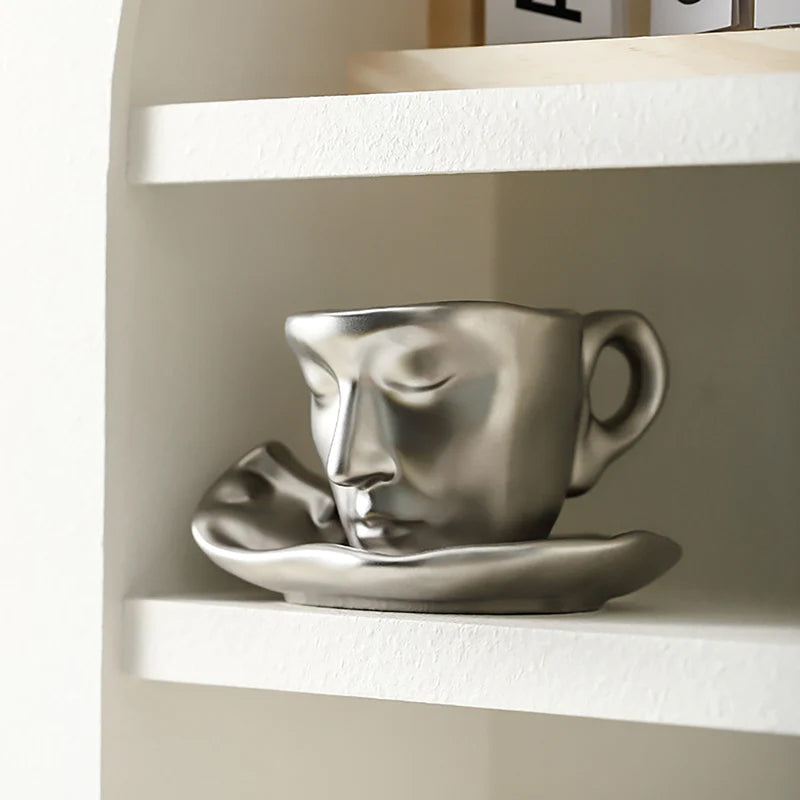Metall Berøre ansiktet Kreativ keramisk Kiss kaffekrus