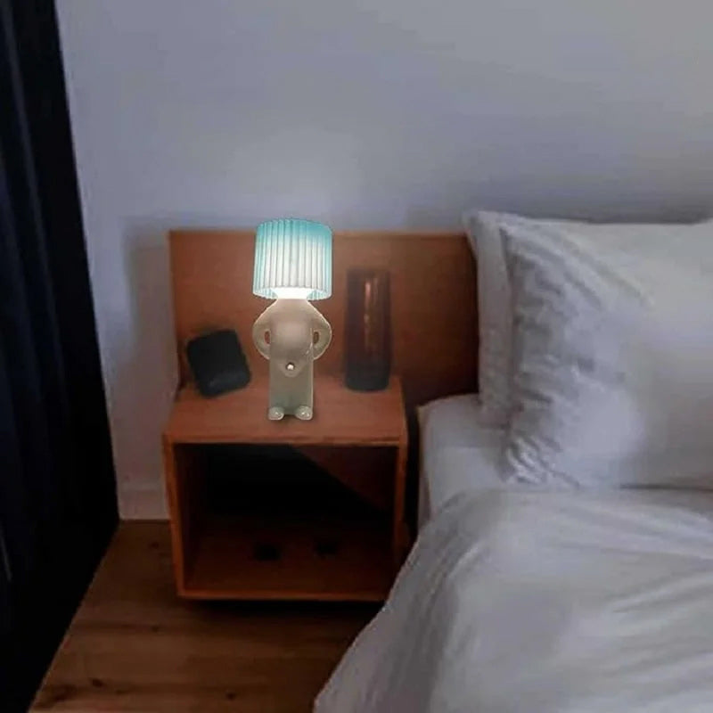 En liten sjenert mann Kreativ lampe