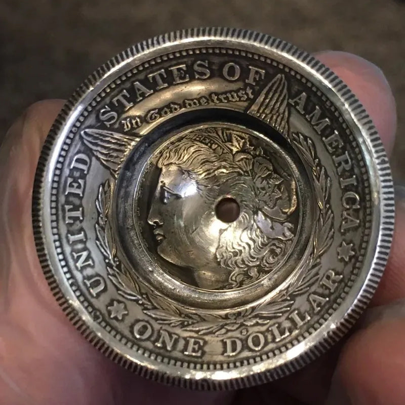 Morgan Silver Dollar-klokke