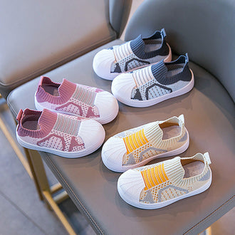 Slip-on joggesko for barn