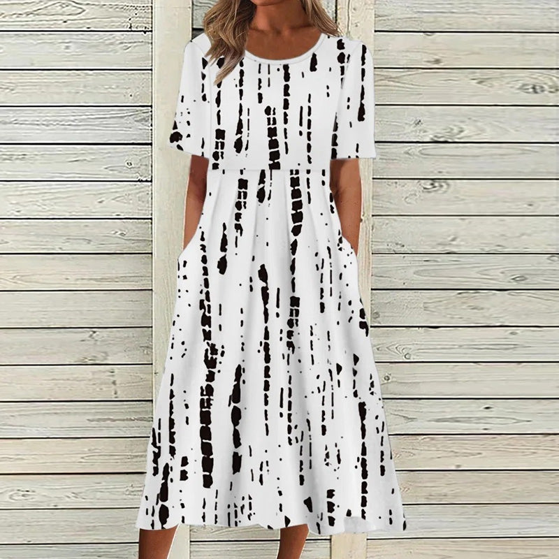 Kortermet kjole med rund hals