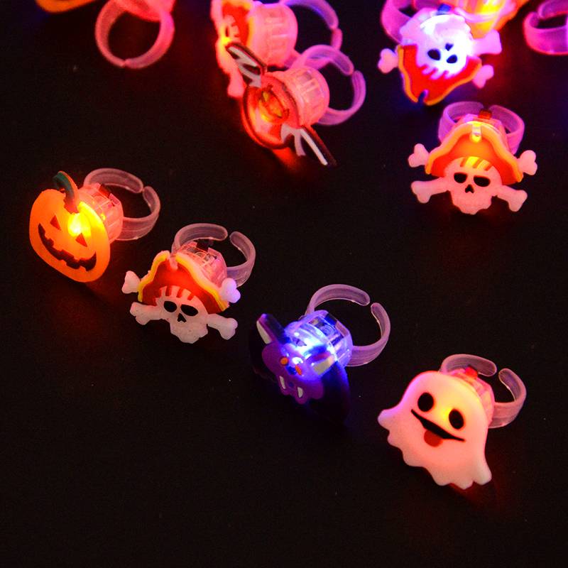 Halloween Glow Ring Og Brosje