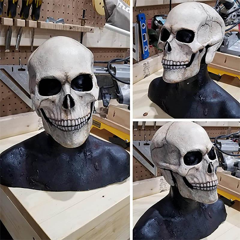 Skull maske/hjelm med bevegelig kjeve