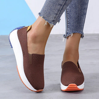 Slip-on flystrikk sko for kvinner