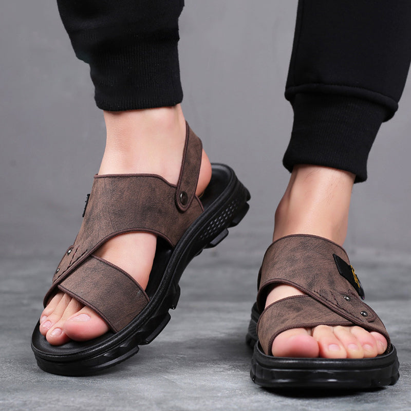 Sklisikker sandaler med myk såle