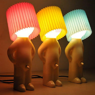En liten sjenert mann Kreativ lampe
