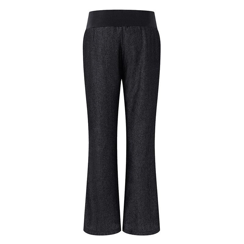 Uformelle denimbukser utendørs