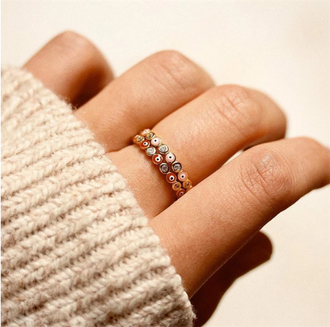 Ondt øye Zirkon ringer