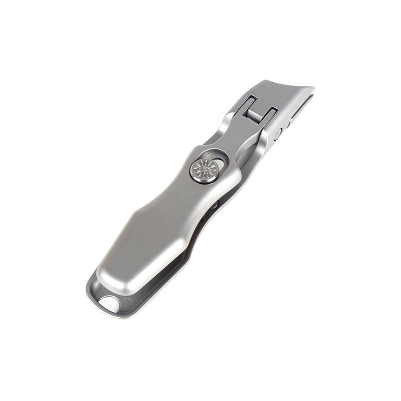 Large opening oblique nail clippers